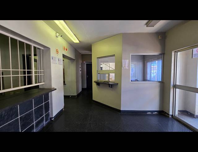 1,192M² WAREHOUSE TO LET IN SEBENZA